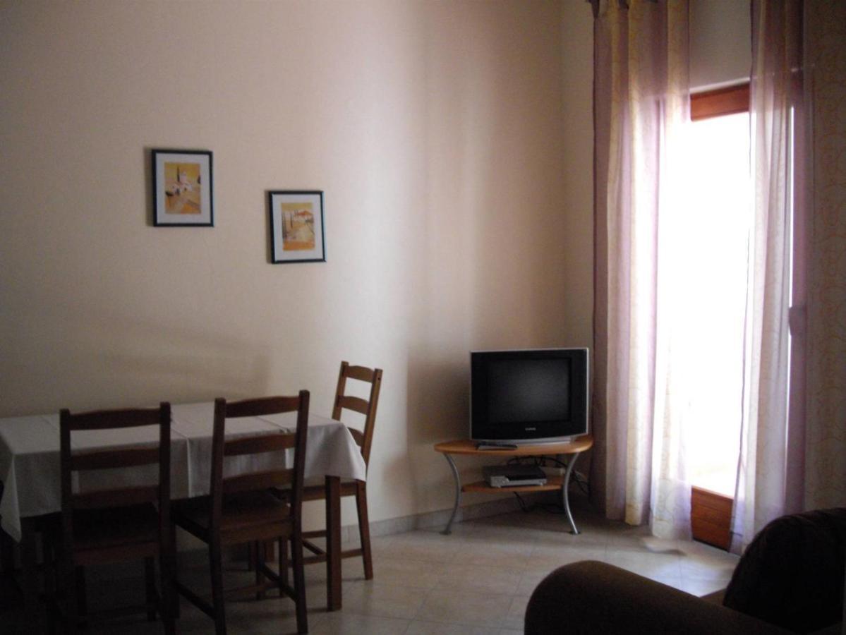 Apartments Marina Omis Bagian luar foto