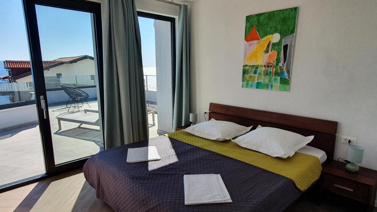 Apartments Marina Omis Bagian luar foto