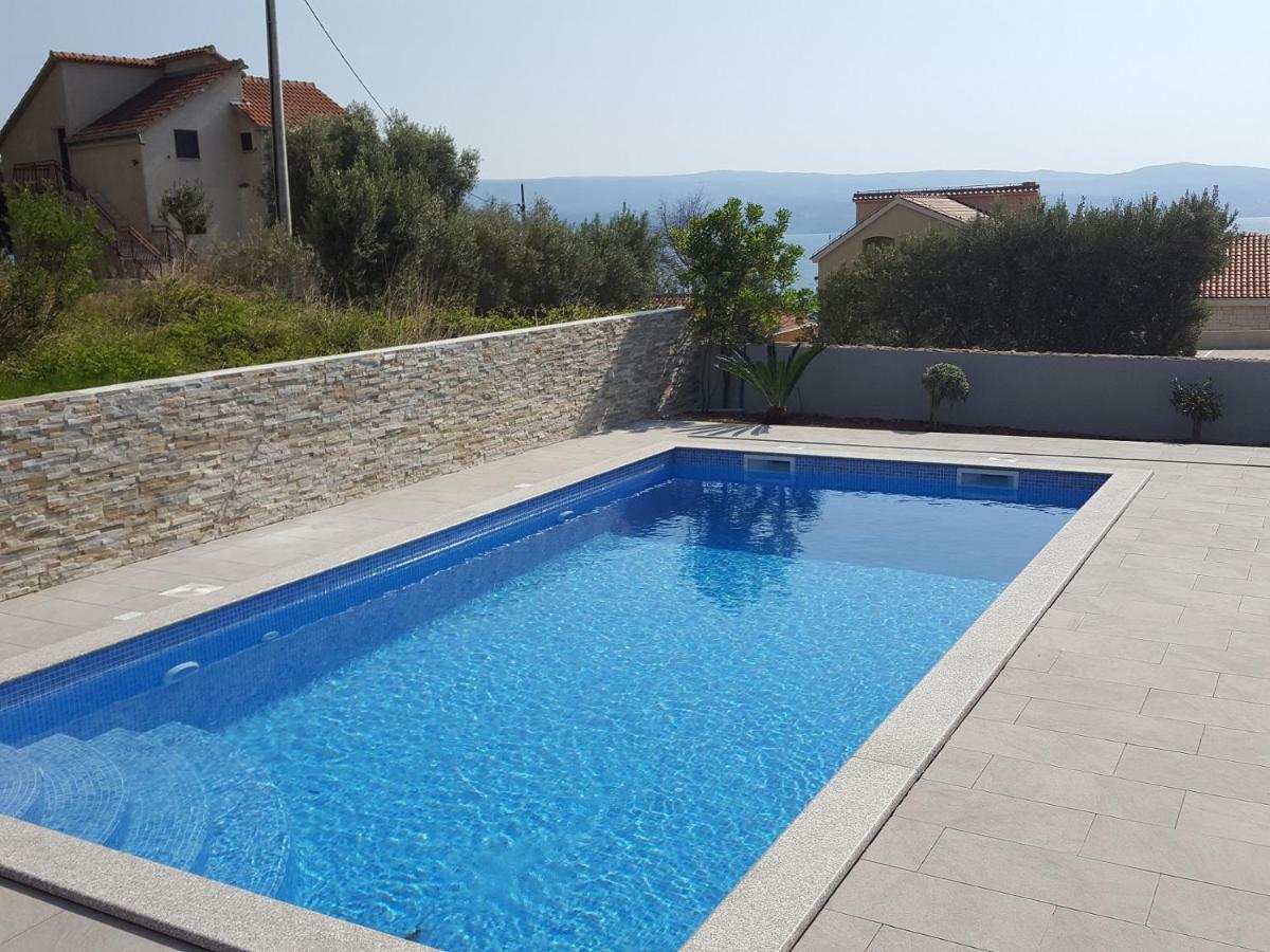 Apartments Marina Omis Bagian luar foto
